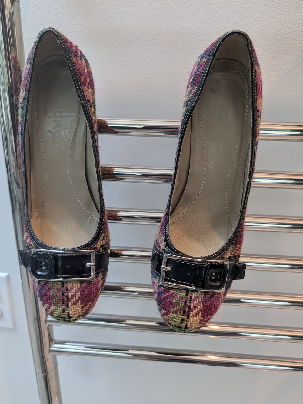 Vero Cuoio Quilted Multicolor Heel with Black Patent Button Buckle